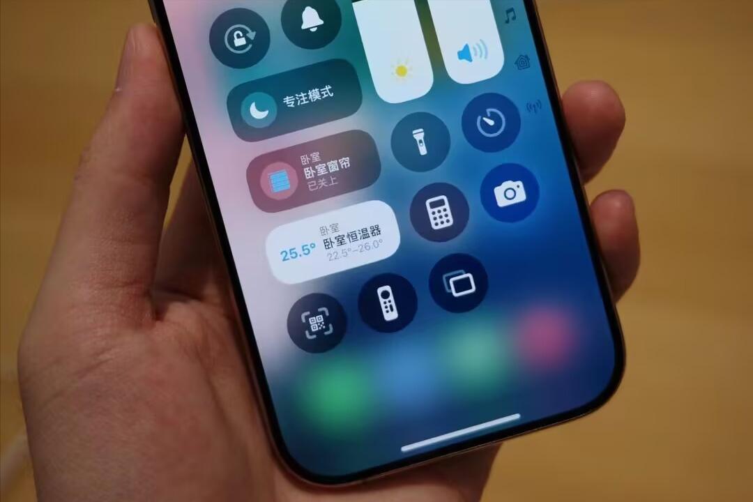 國產旗艦不香了？iPhone 16 Pro國補后5499元，終于等到了