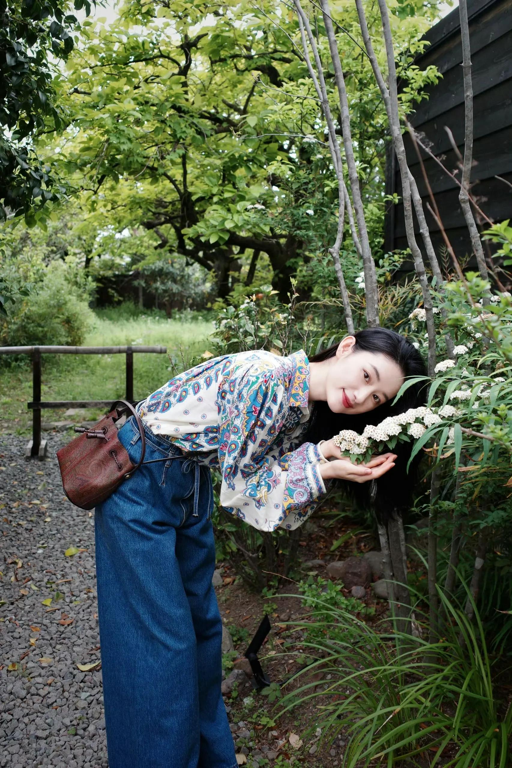 郭晓婷，女明星的春日穿搭。