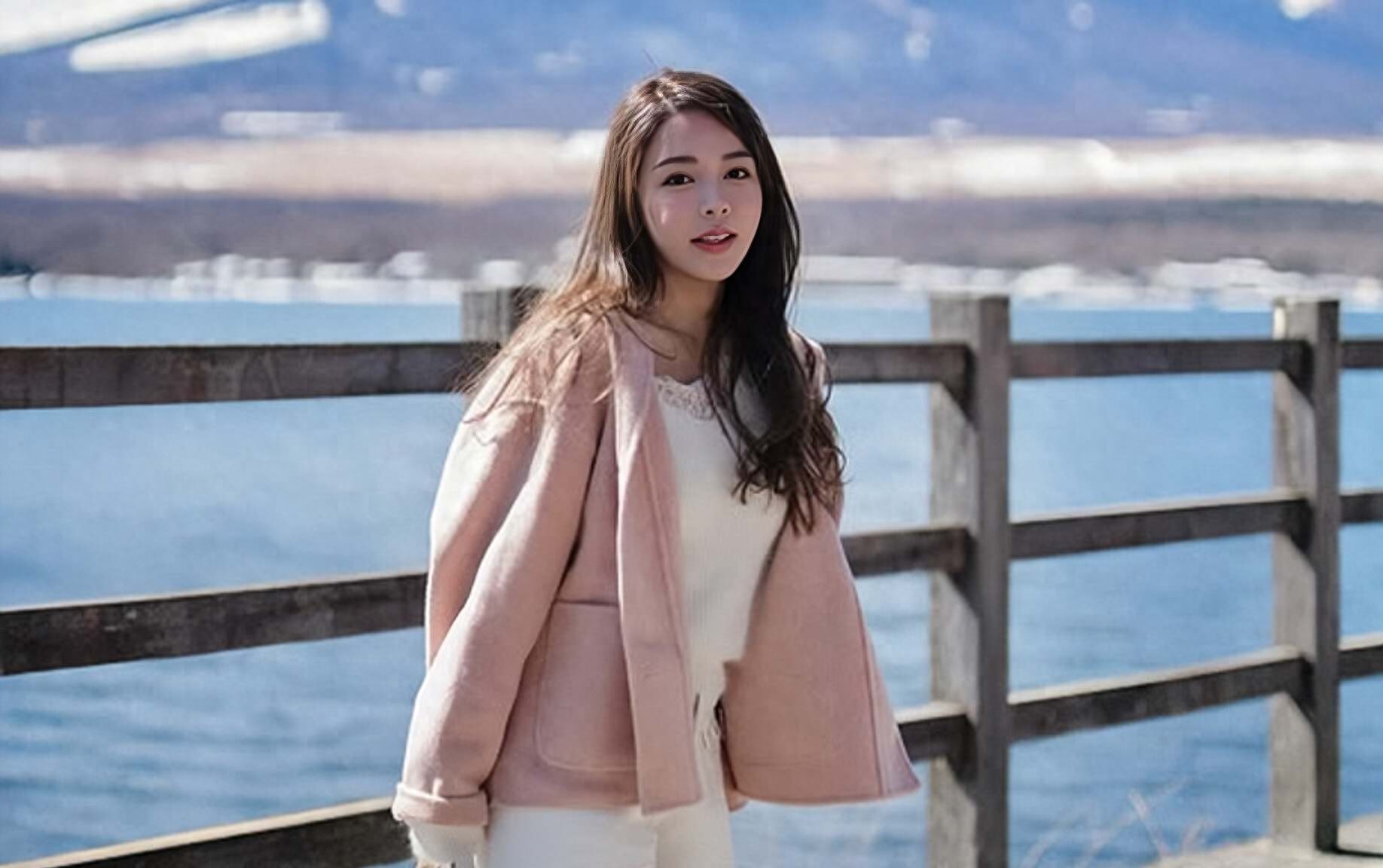 恭喜!香港名模突然宣布怀上双胞胎,结婚七年终于造人成功