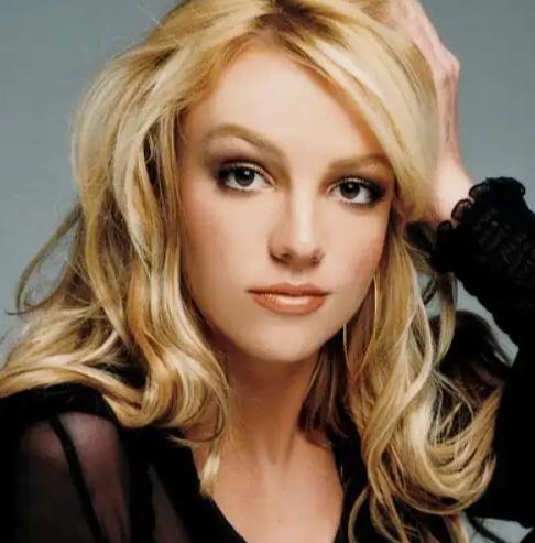 知名女歌手因涉嫌酒驾被捕!经纪人发声:完全不可原谅