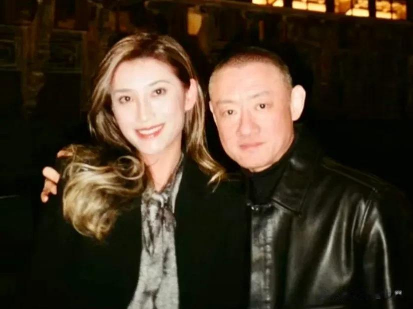 汪雨再一次证明,娶妻要娶年轻的,即使你老了,她还美得心旷神怡