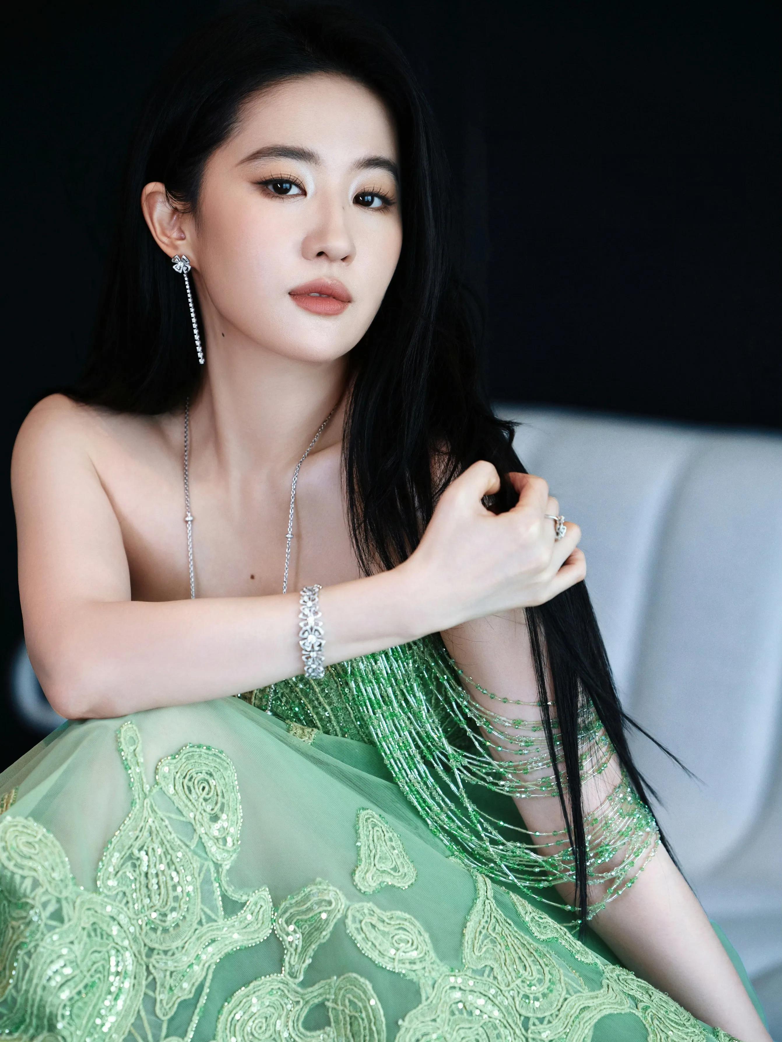 刘亦菲宝格丽性感代言(二)
