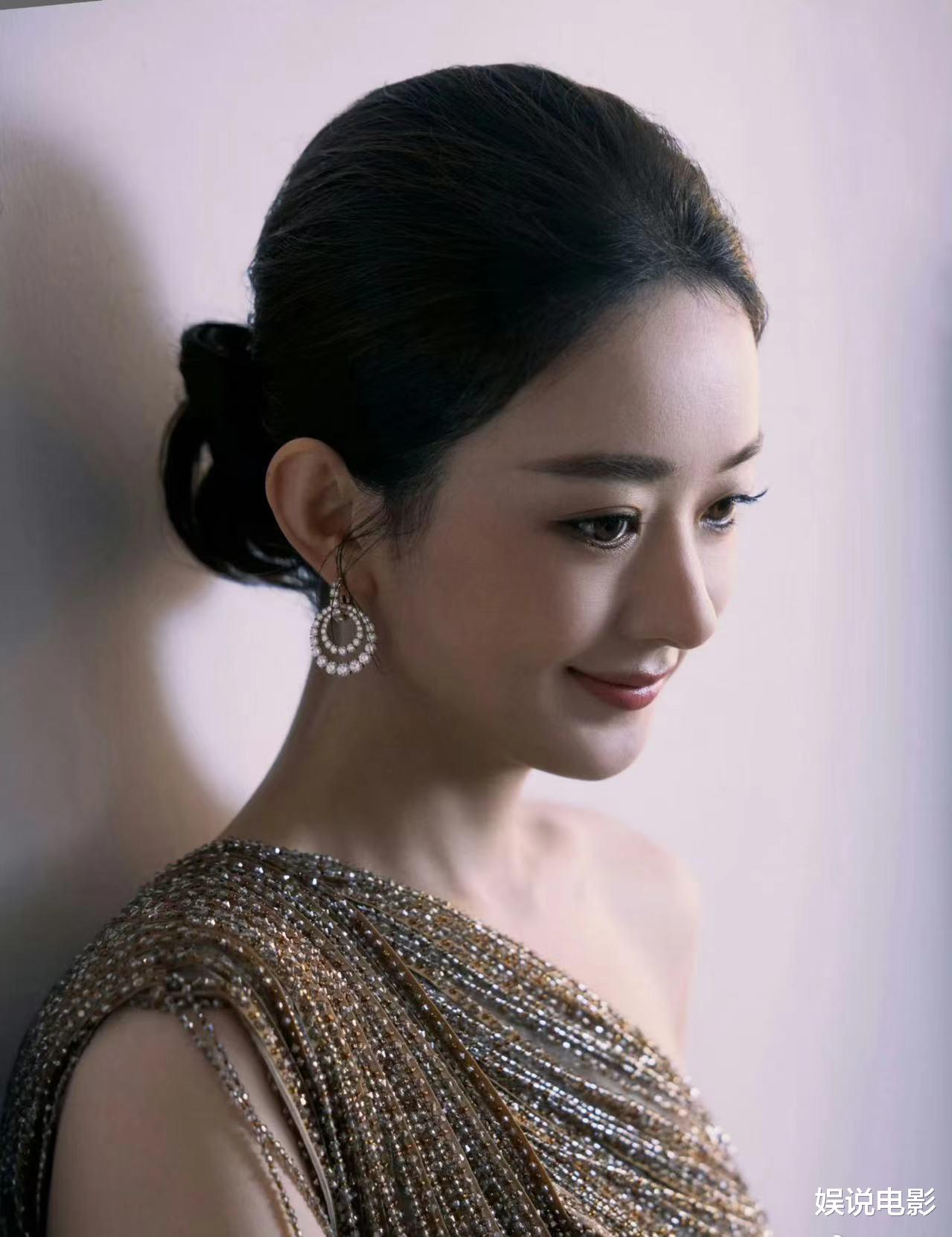 狗仔曝赵丽颖和导演赵德胤恋情没有下文，为了孩子赵丽颖深居简出