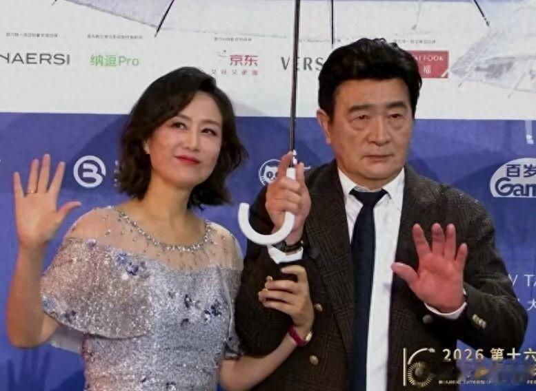 40年后再聚首！《人生》主演周里京与吴玉芳闪现北影节，引回忆杀