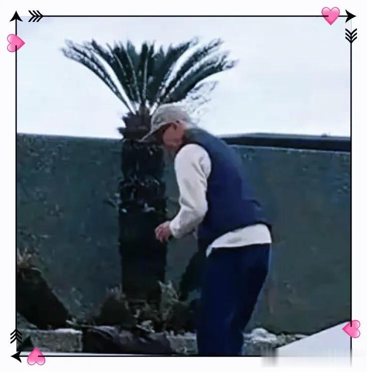 大s去世23天前，具俊晔在韩国的画面流出，网友：具俊晔命运曲折