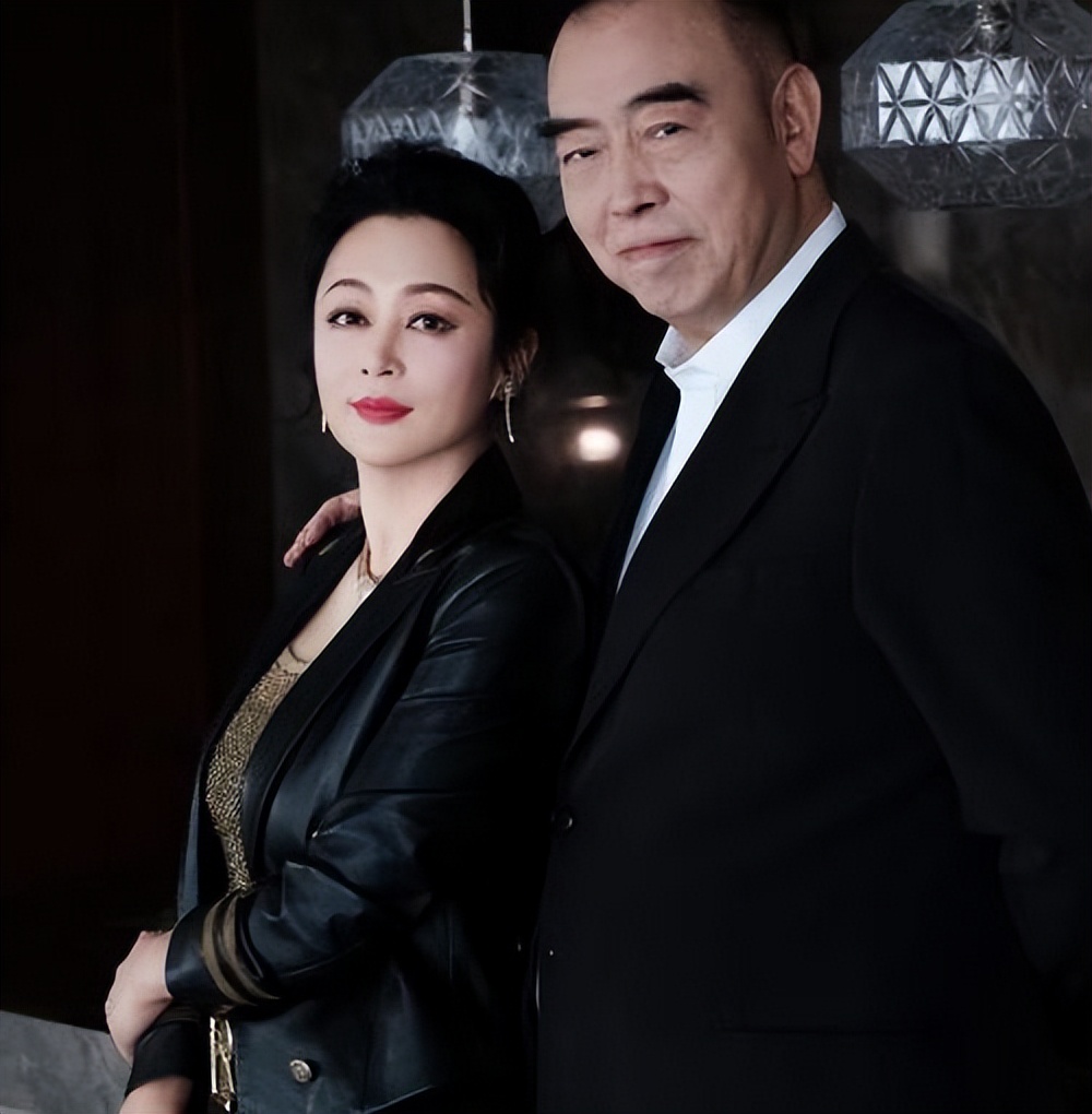 长得太美被导演占为己有，4年后生下儿子，如今儿子又给她争光了