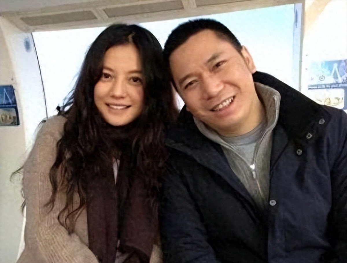 一手好牌打稀烂，50岁赵薇再迎一大噩耗，但她有一点仍让人膈应！