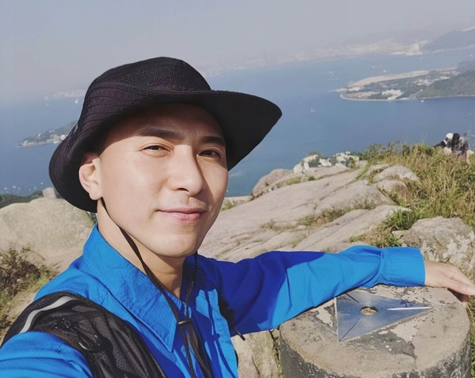 TVB知名男星重提旧爱，网友吐槽不红是有原因的，因睡粉事业尽毁
