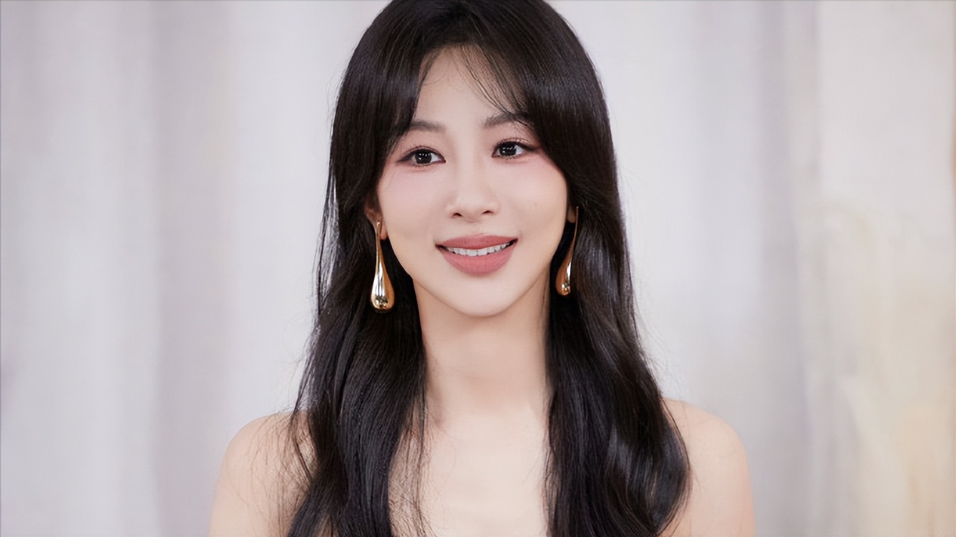 不到 48小时，央媒2次“点名”杨紫，原来李现当初一个字都没说错