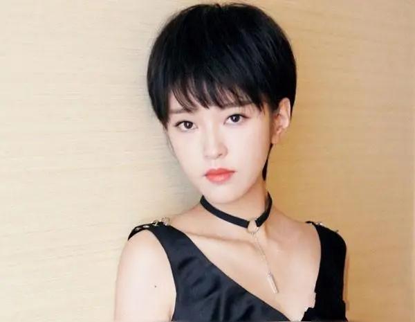 美图欣赏：刘泳希