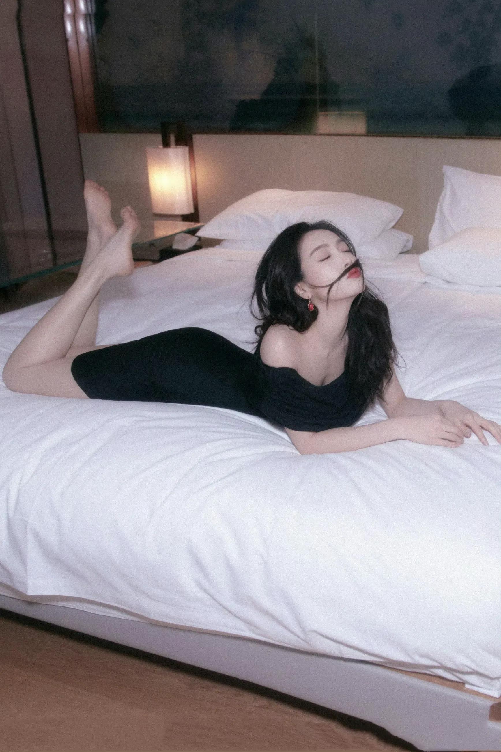 宋茜,男友视角,黑裙美腿