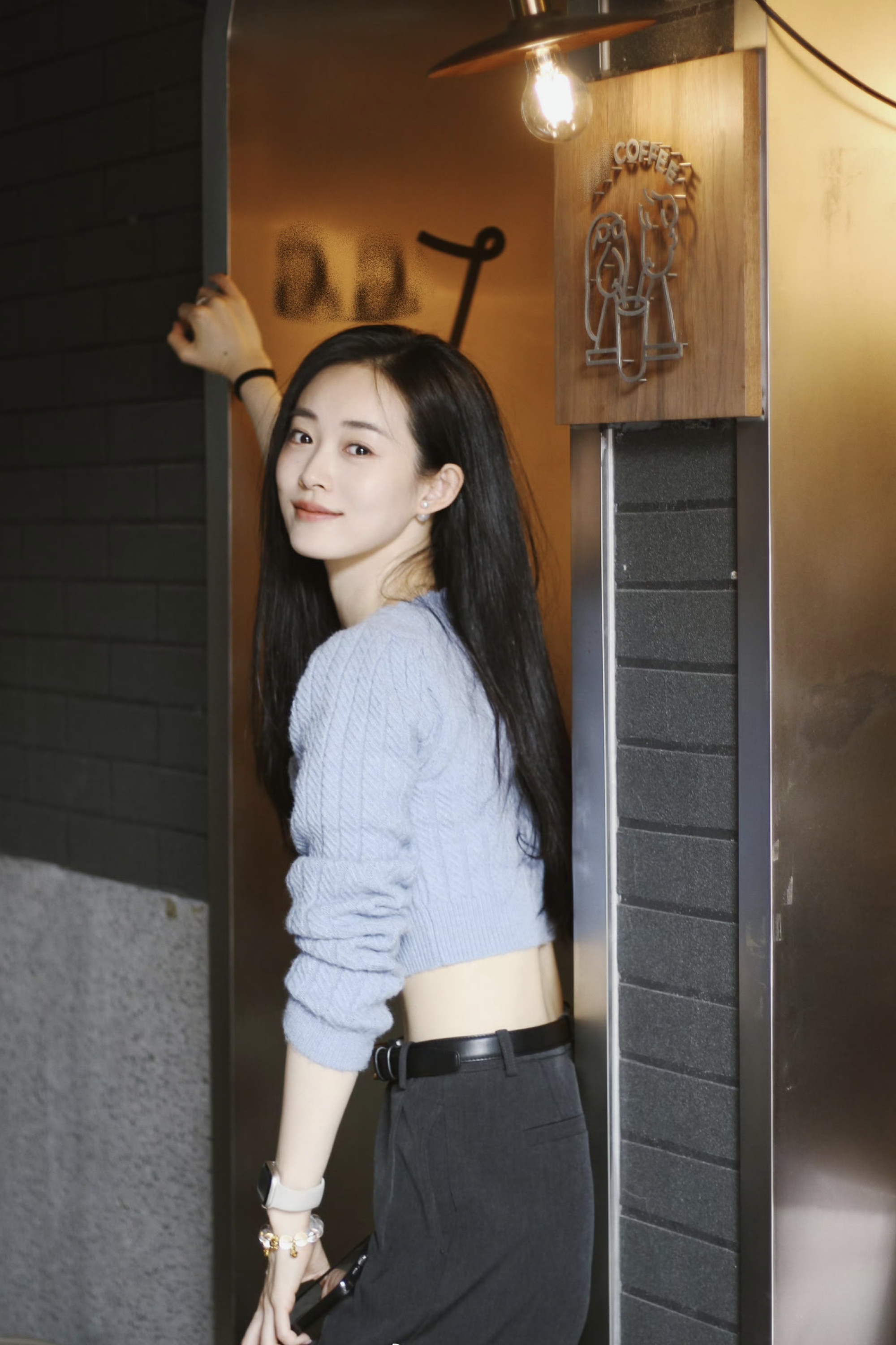 李繁的这组写真如初恋般美丽