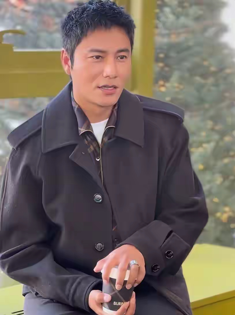 46岁谢霆锋与陈坤亮相，一个脸垮一个臃肿，骨相和皮相差距明显