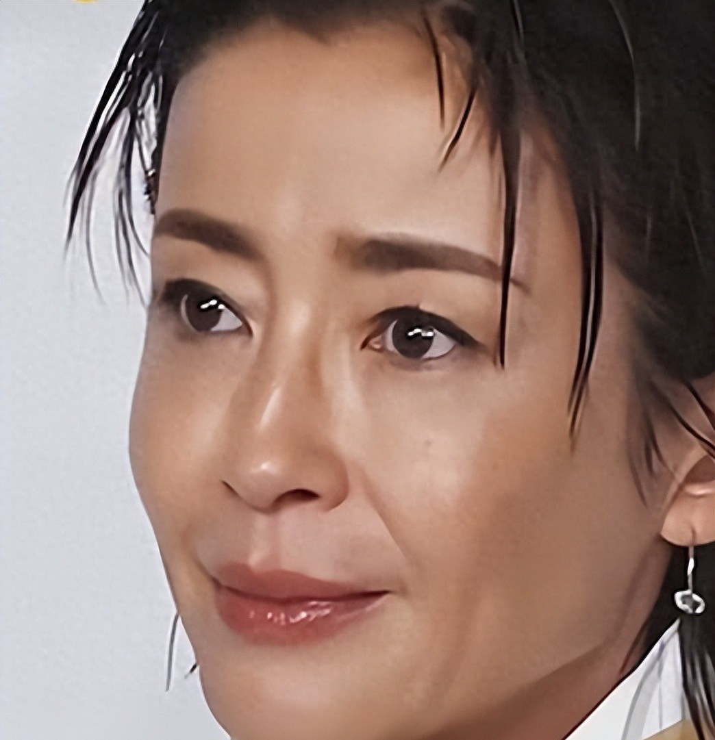 宫泽理惠成了新大使——她走过36公斤的病房，写过156万本光
