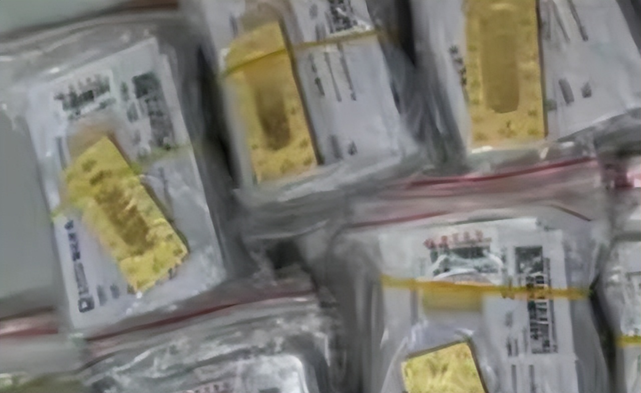 看到诈骗13.9亿，豪车、金条被拍，才知王丽坤夫妇究竟多奢靡