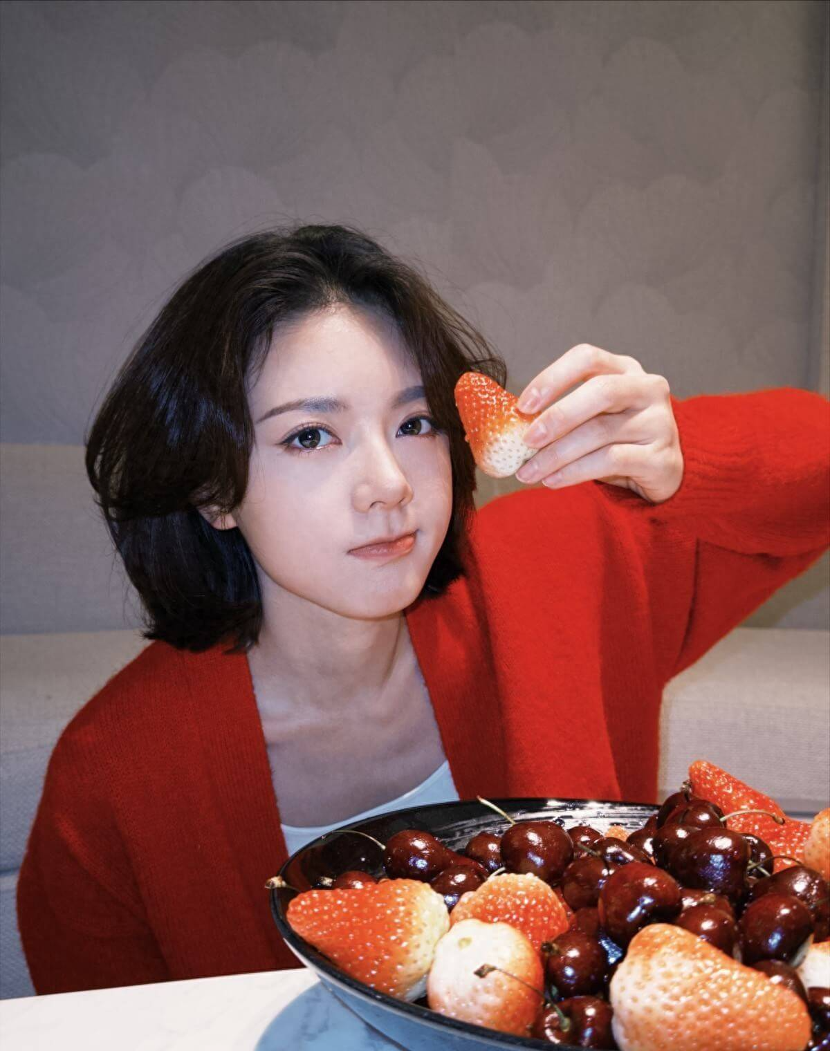 赵今麦MiuMiu广告引争议