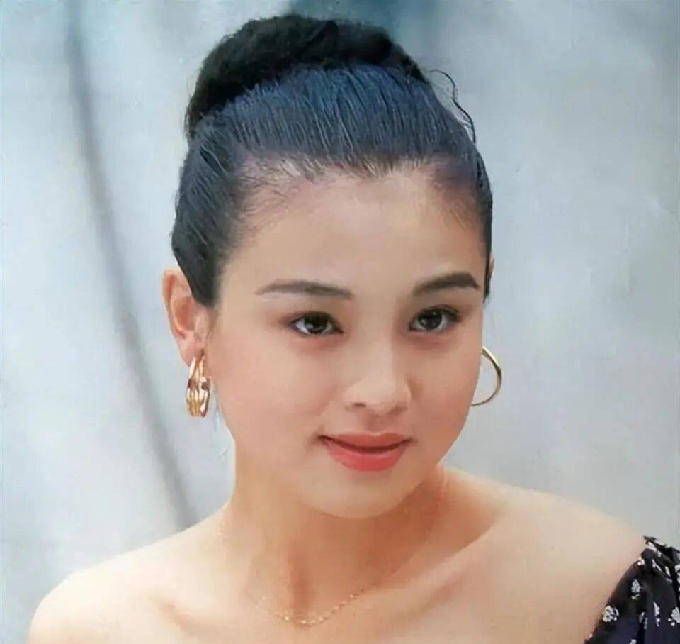56岁赵明明近况曝光！