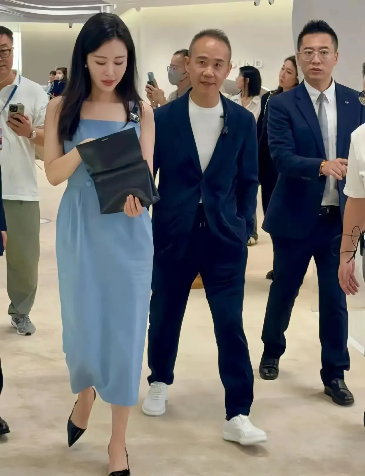 王石在田朴珺面前显得特别“好说话”?这对夫妻的日常有点意思