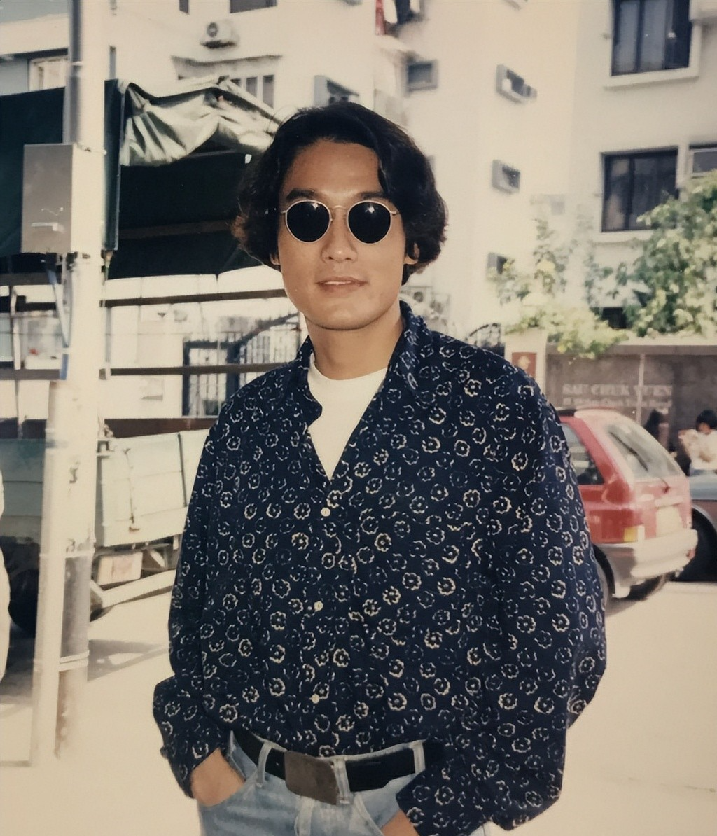 不需要靠演狠角色来证明气场，也不需要说大话博眼球