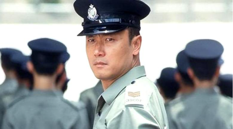 苗侨伟大部分时间都用来陪伴家人，要么和戚美珍在香港过二人世界